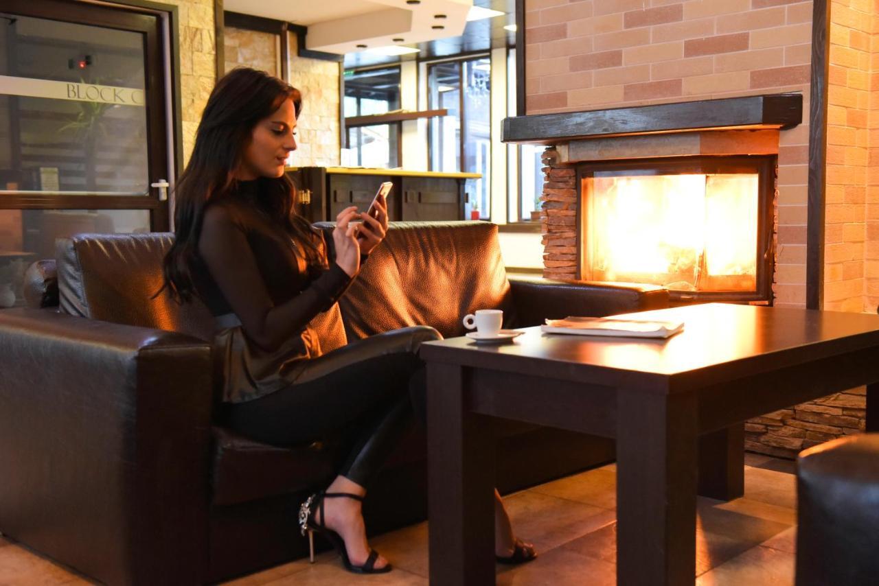 Royal Bansko - Accommodation, BB, Half Board Plus&All Inclusive Exteriör bild